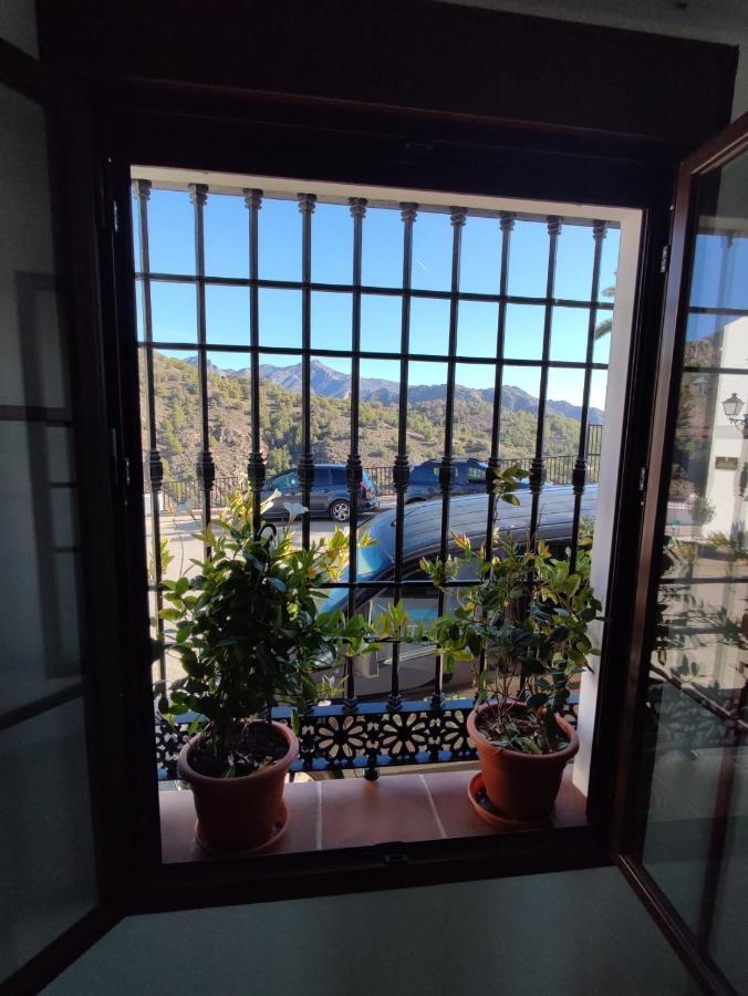 Vista Almijara Apartment Frigiliana Bagian luar foto